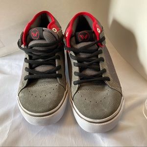 Shaun White men sneaker NWOB sz 7